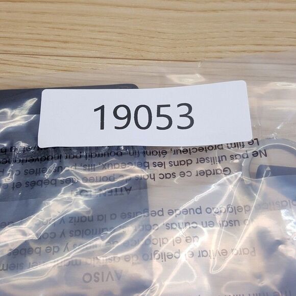 CALVIN KLEIN Mens Wallet Black Pebbled Leather Single Fold Card Holder Keychain - Picture 5 of 5